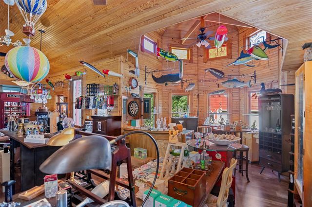 310 N Mound Street, Nacogdoches, TX 75961