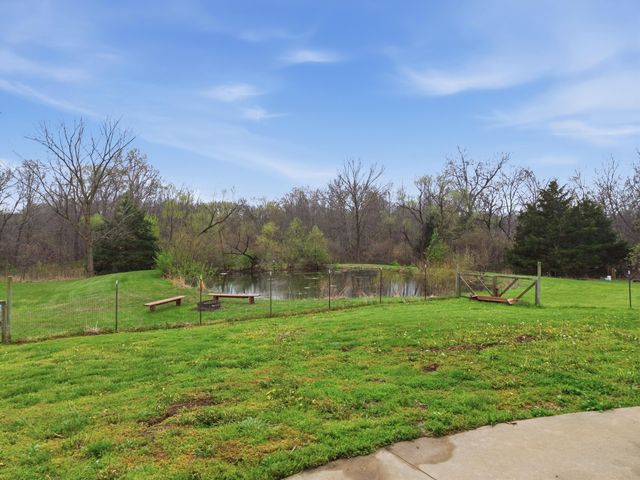 5450 E SPIVA CROSSING RD, Hallsville, MO 65255