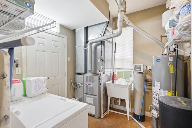 5450 E SPIVA CROSSING RD, Hallsville, MO 65255