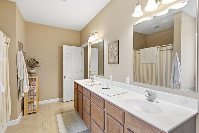 5450 E SPIVA CROSSING RD, Hallsville, MO 65255