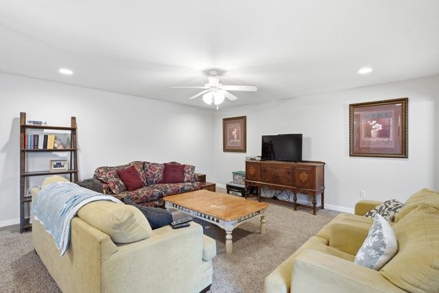 5450 E SPIVA CROSSING RD, Hallsville, MO 65255