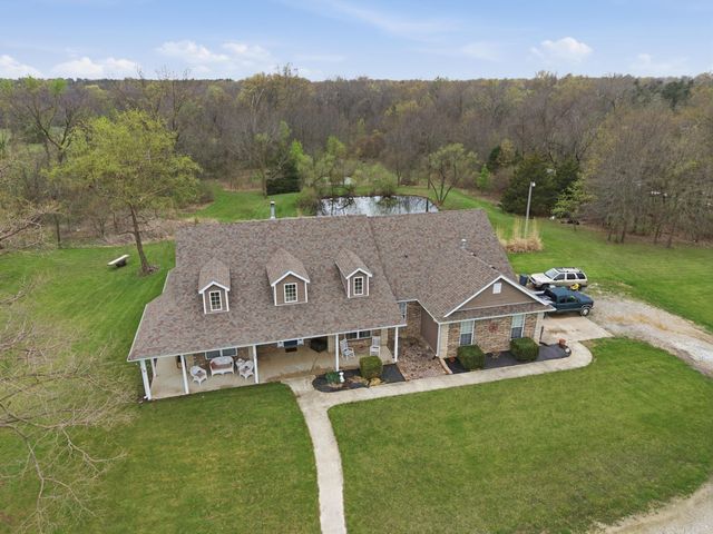 5450 E SPIVA CROSSING RD, Hallsville, MO 65255