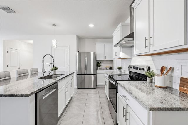 3307 HILLTOP CIRCLE, Bradenton, FL 34211