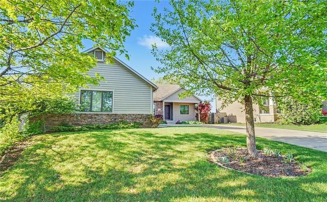 6205 Crystal Lane, Lawrence, KS 66049