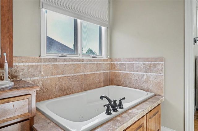 6205 Crystal Lane, Lawrence, KS 66049