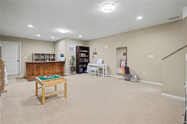 6205 Crystal Lane, Lawrence, KS 66049