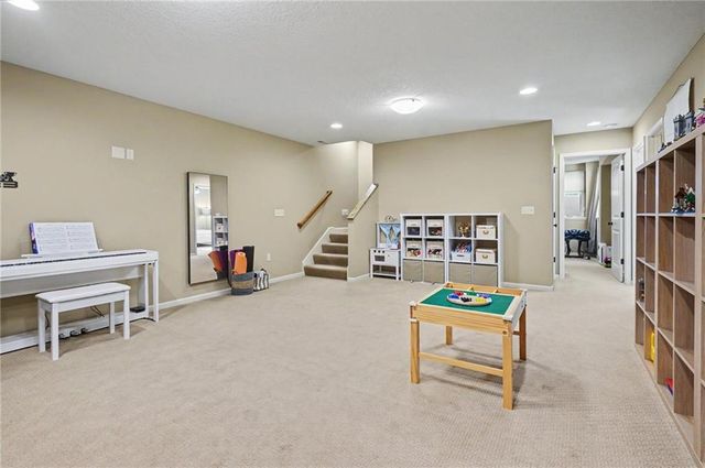 6205 Crystal Lane, Lawrence, KS 66049