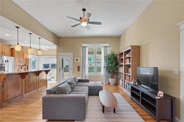 6205 Crystal Lane, Lawrence, KS 66049