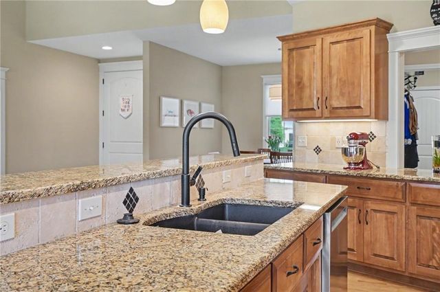 6205 Crystal Lane, Lawrence, KS 66049