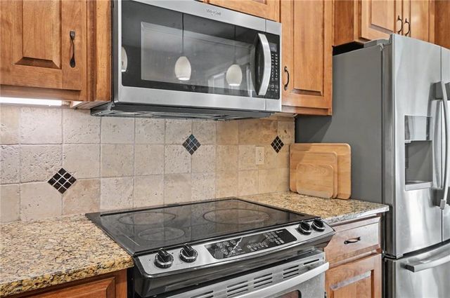 6205 Crystal Lane, Lawrence, KS 66049