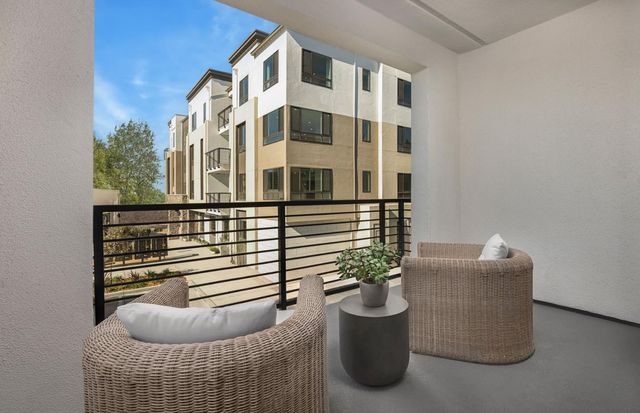 1141 Milan Terrace 8, Sunnyvale, CA 94089