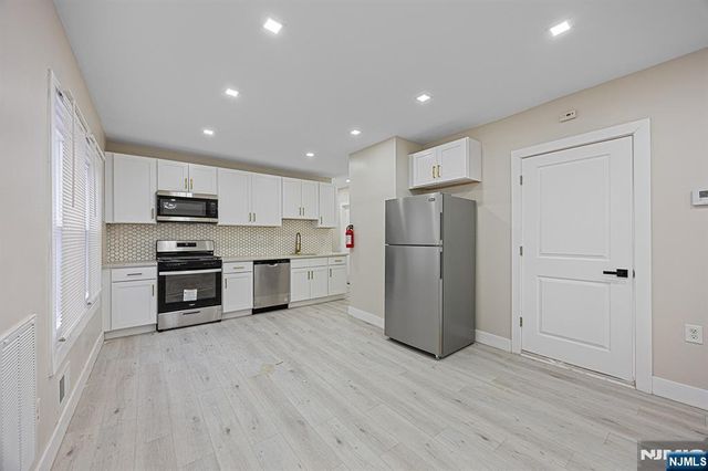 324 Ellis Avenue, Irvington, NJ 07111