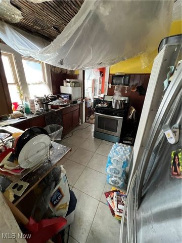 10508 Shale Avenue, Cleveland, OH 44104