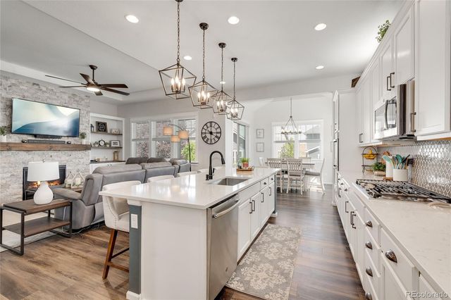 8477 Arapahoe Peak Street, Littleton, CO 80125