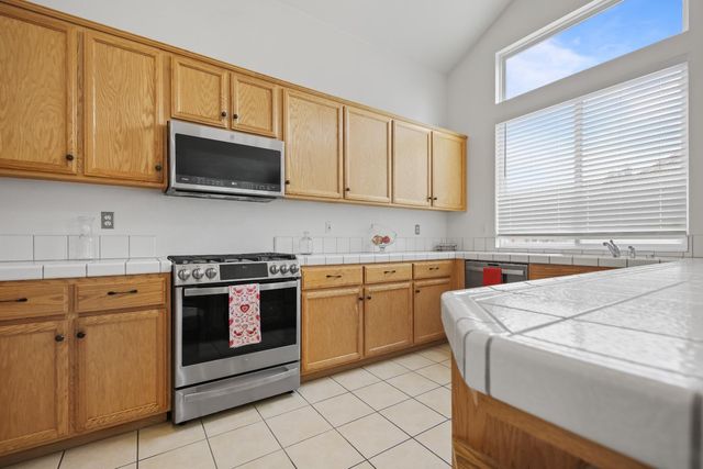 10412 Rubicon Ave, Stockton, CA 95219