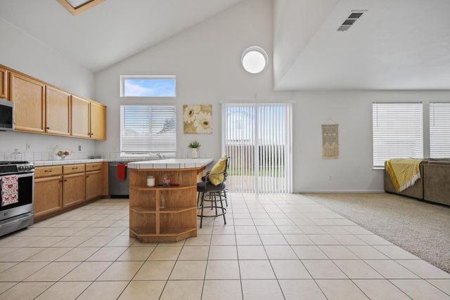 10412 Rubicon Ave, Stockton, CA 95219