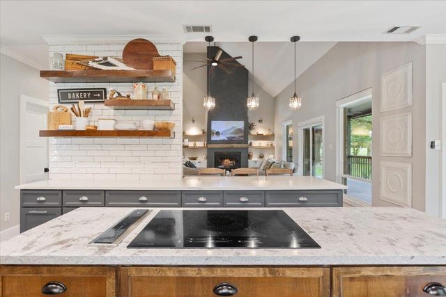 30108 Torrey Pines CIR, Georgetown, TX 78628