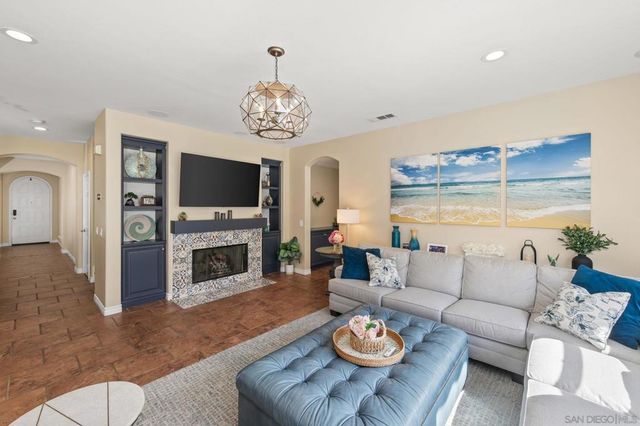 12820 Hideaway Ln, San Diego, CA 92131