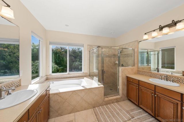 12820 Hideaway Ln, San Diego, CA 92131