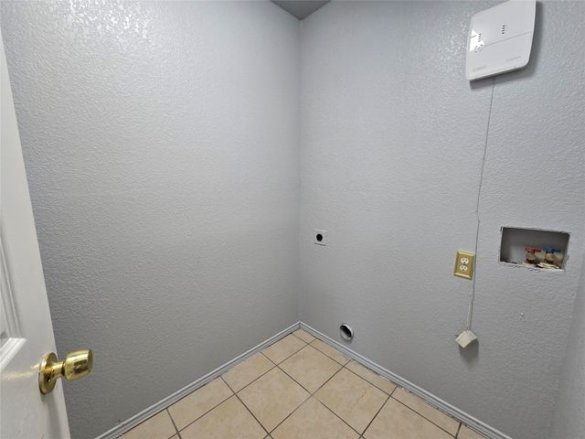 1439 E Robert Street, Fort Worth, TX 76104