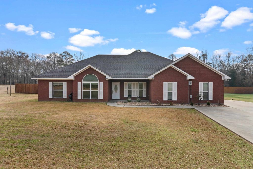 3737 FM 10, Gary, TX 75643