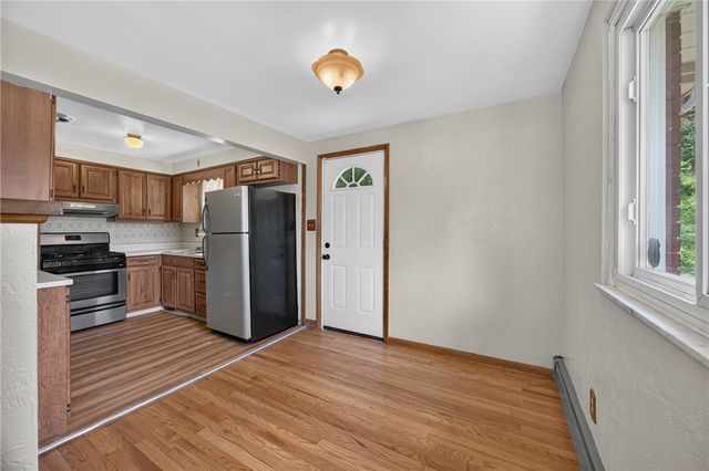4684 Bowes Ave, West Mifflin, PA 15122