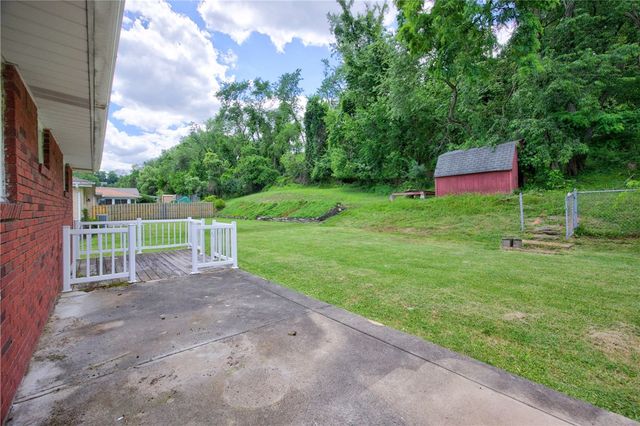 4684 Bowes Ave, West Mifflin, PA 15122