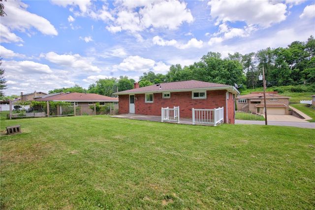 4684 Bowes Ave, West Mifflin, PA 15122