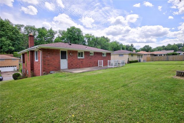 4684 Bowes Ave, West Mifflin, PA 15122