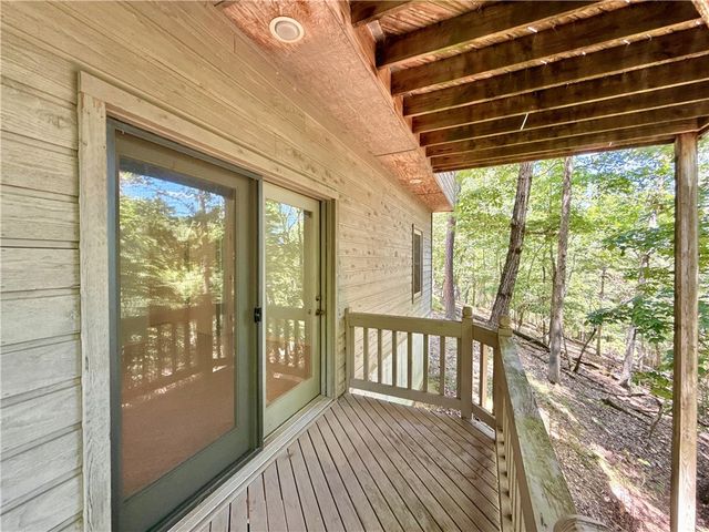 5 Wood Circle, Eureka Springs, AR 72632