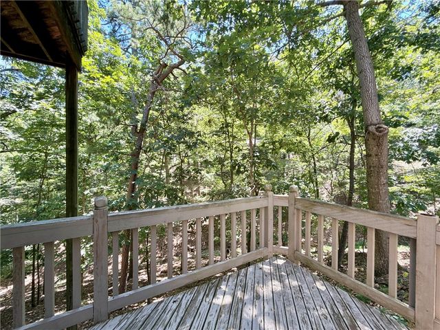 5 Wood Circle, Eureka Springs, AR 72632