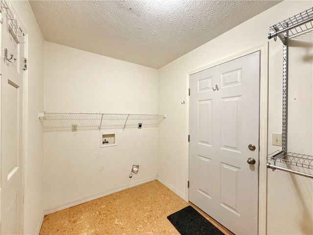 5 Wood Circle, Eureka Springs, AR 72632