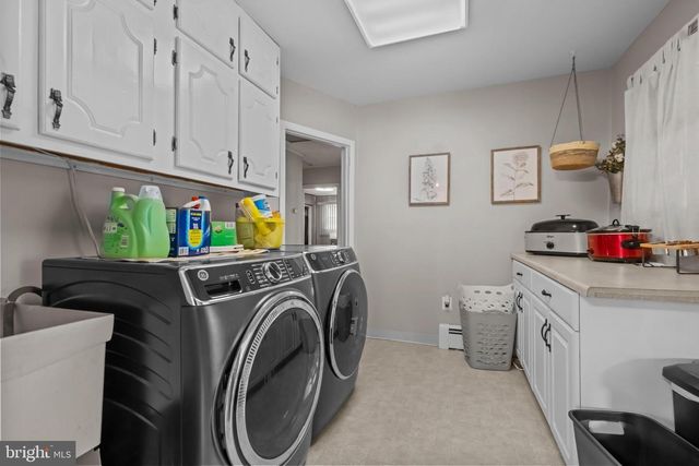 148 E CENTRAL AVENUE, Hammonton, NJ 08037