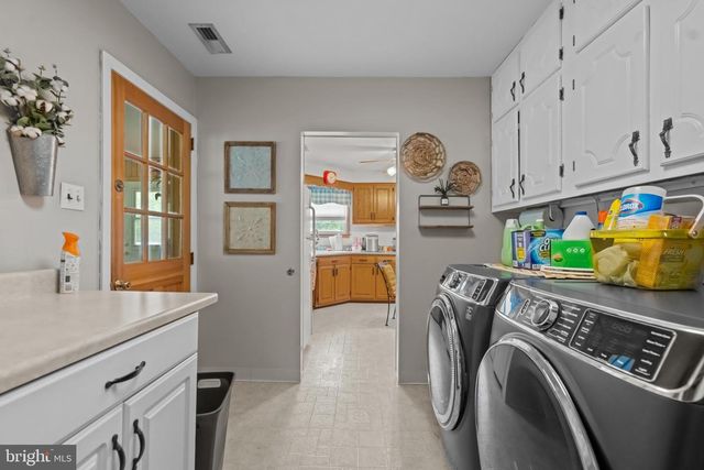 148 E CENTRAL AVENUE, Hammonton, NJ 08037