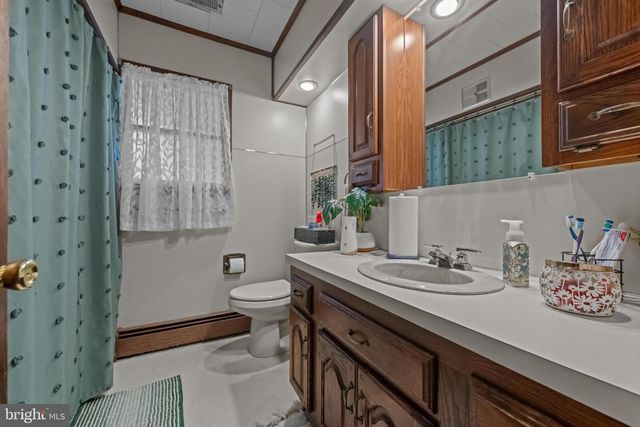 148 E CENTRAL AVENUE, Hammonton, NJ 08037