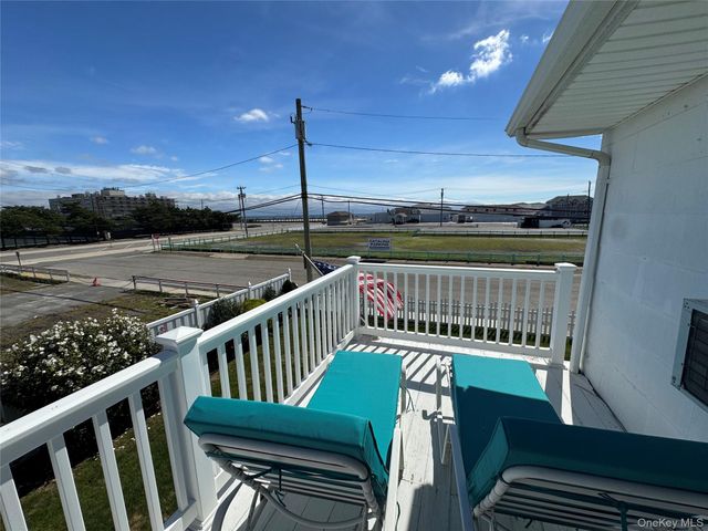 54 Acapulco Street, Atlantic Beach, NY 11509