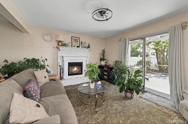 54 Acapulco Street, Atlantic Beach, NY 11509