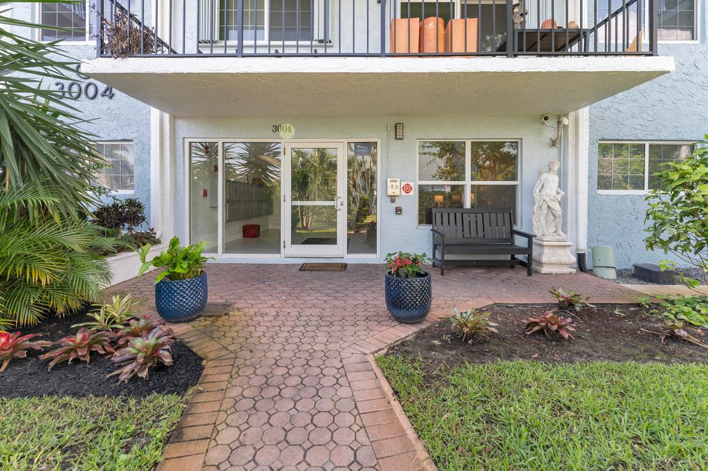 3004 NE 5th Terrace 206-c, Wilton Manors, FL 33334