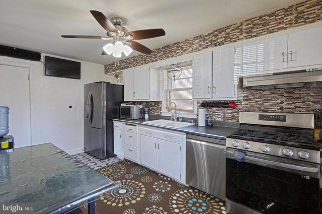 2900 SPRUCE ST, Harrisburg, PA 17109