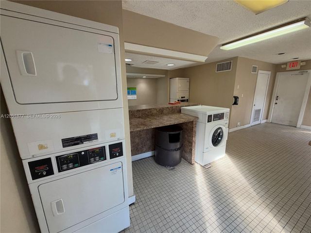 4441 W Mcnab Rd 21, Pompano Beach, FL 33069