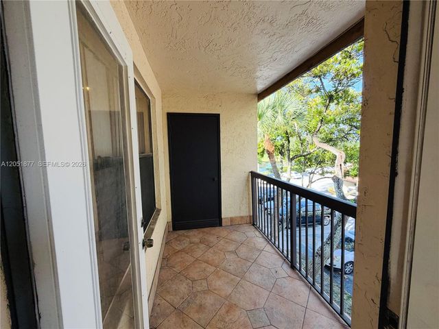 4441 W Mcnab Rd 21, Pompano Beach, FL 33069