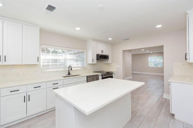 4203 W OKLAHOMA AVENUE, Tampa, FL 33616