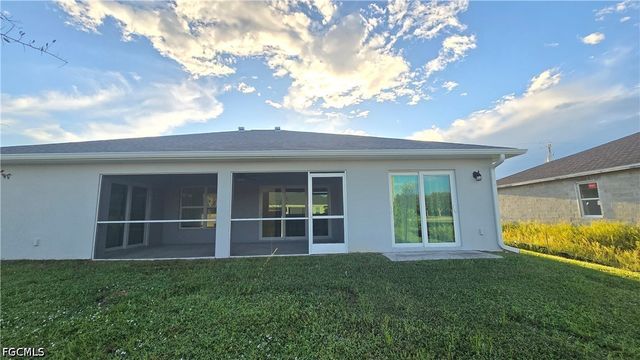 513 NW 16th PL, Cape Coral, FL 33993