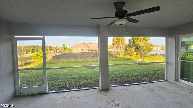 513 NW 16th PL, Cape Coral, FL 33993