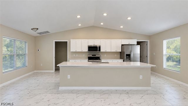 513 NW 16th PL, Cape Coral, FL 33993
