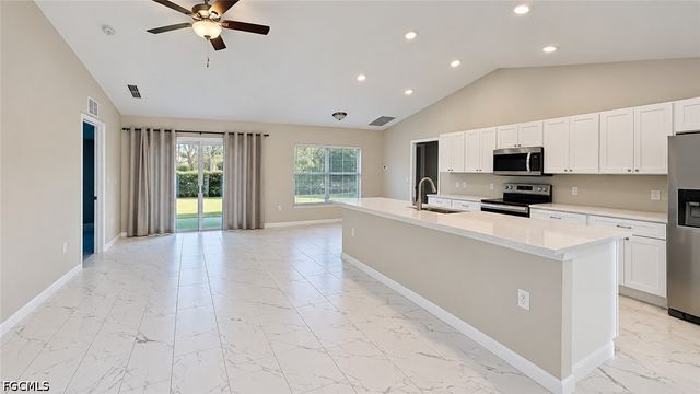 513 NW 16th PL, Cape Coral, FL 33993