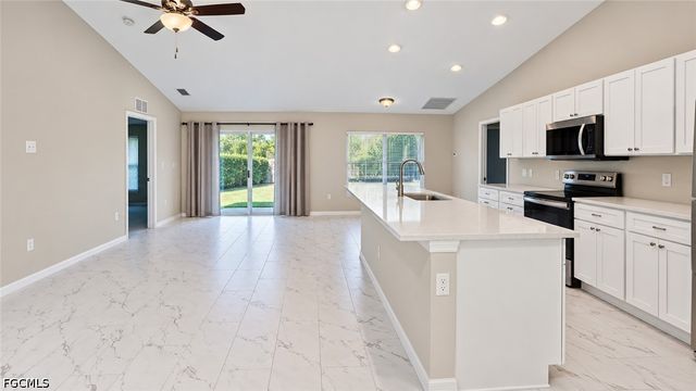 513 NW 16th PL, Cape Coral, FL 33993
