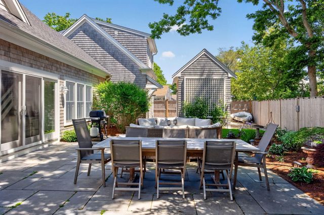 60 Bayberry Road, West Yarmouth, MA 02673