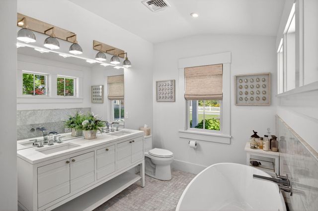 60 Bayberry Road, West Yarmouth, MA 02673
