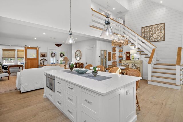 60 Bayberry Road, West Yarmouth, MA 02673